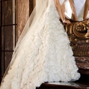 Galina Signature. Ivory. David’s Bridal